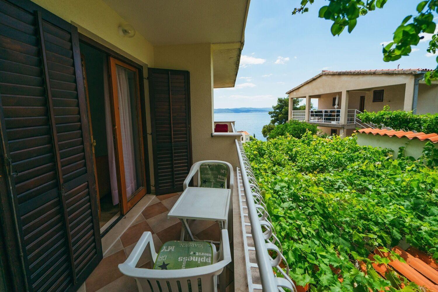 Apartments Lovre - Close To The Sea Brela Exterior foto