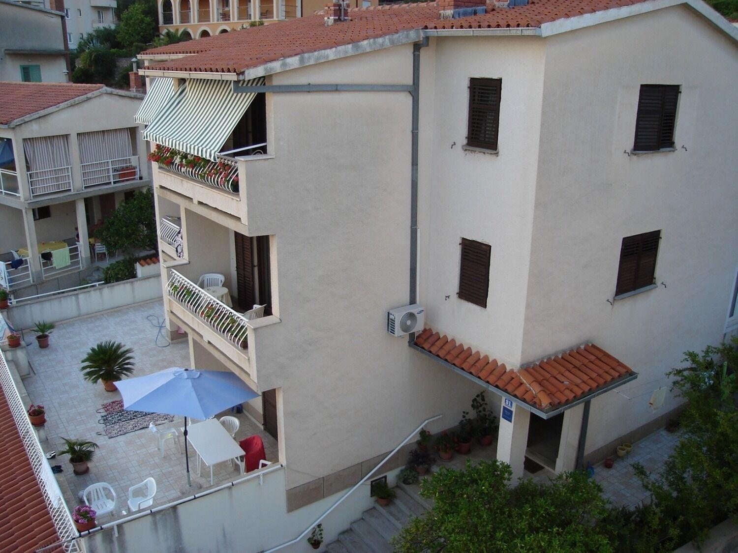 Apartments Lovre - Close To The Sea Brela Exterior foto